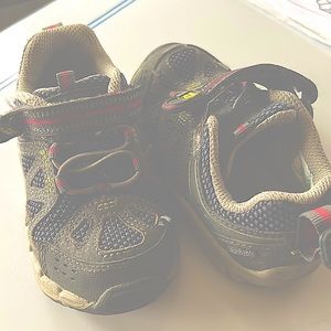 Grey Stride rite sneaker toddler size 8.5 wide